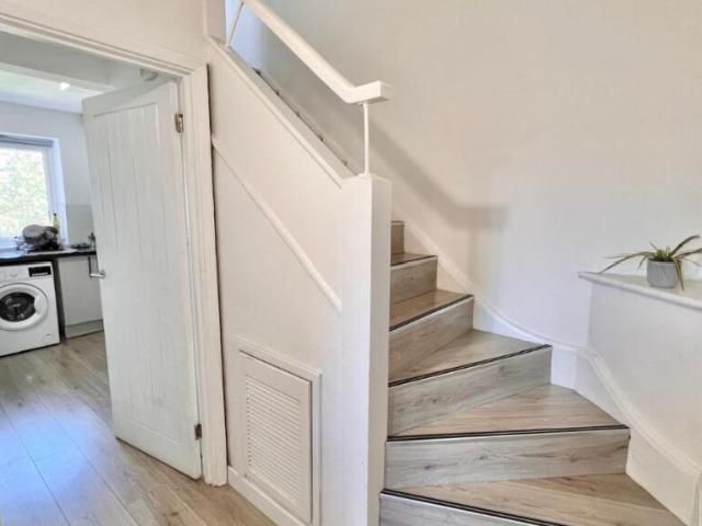Apartment for rent in Hampstead, South Hampstead