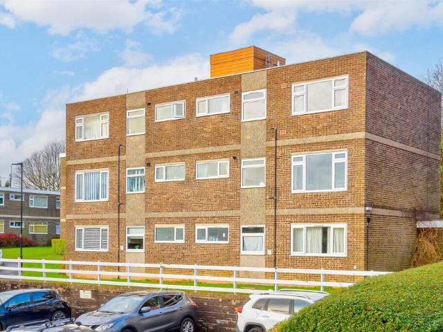 Apartment for rent in Stumperlowe, Fulwood