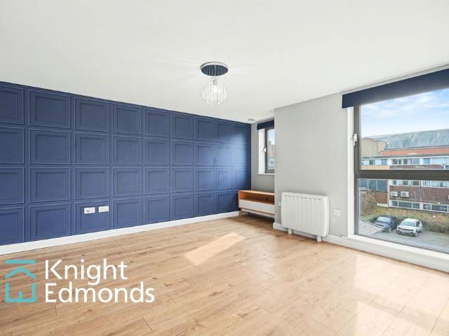 Apartment for rent in Allington, Midway