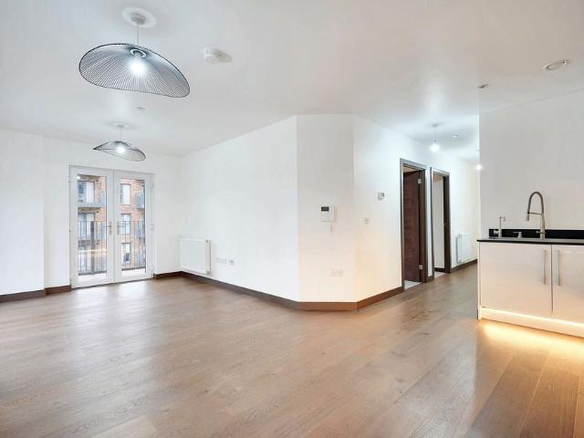 Apartment for rent in Ringlestone, Midway