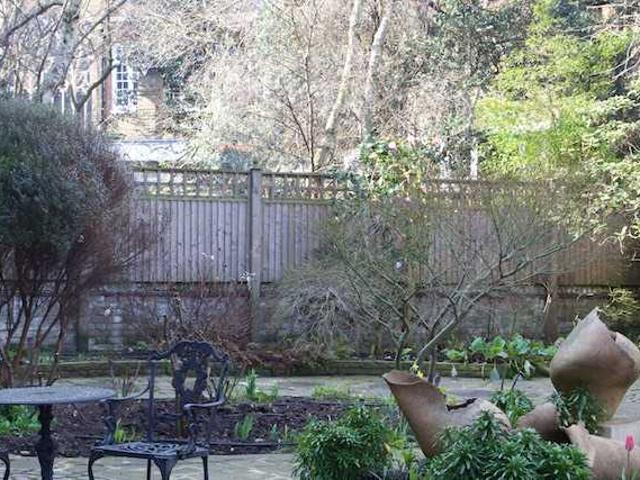 Apartment for rent in Covent Garden, Victoria