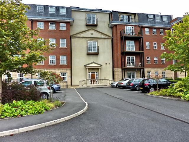 Apartment for rent in Park Lane, Bury