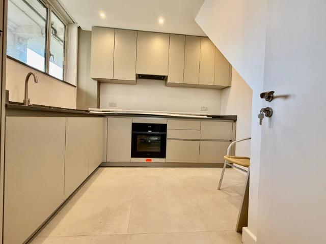 Apartment for rent in South Hampstead, Isle Of Man