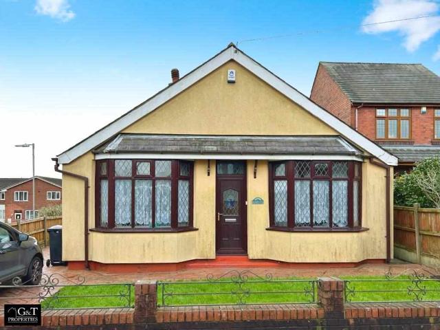 Bungalow for sale in Upper Gornal, Coseley