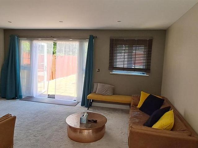House for rent in Bushey, Bushey Heath