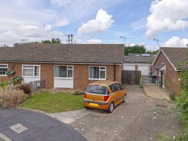 Bungalow for sale in Paddock Wood, Sandown Park