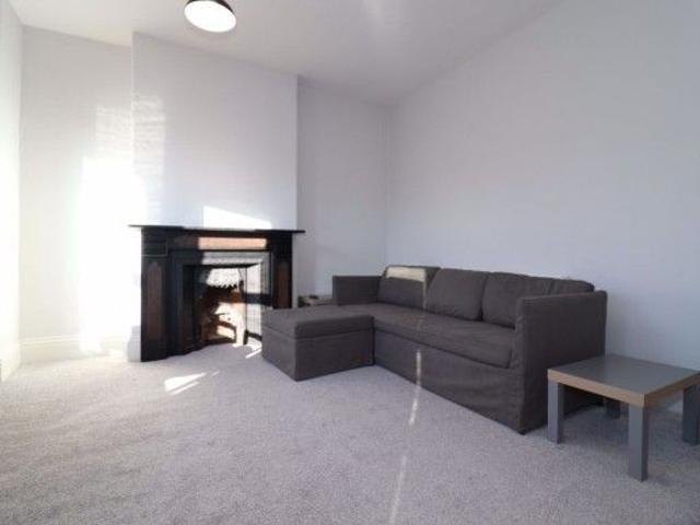 Room for rent in Falcon Lodge, Wales