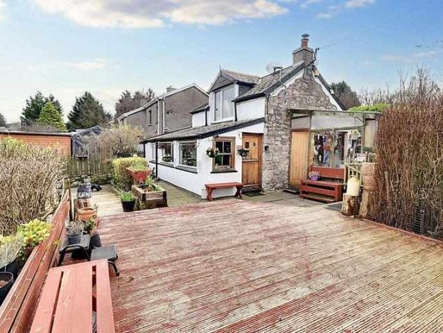 Cottage for sale in Llanelly, Wales