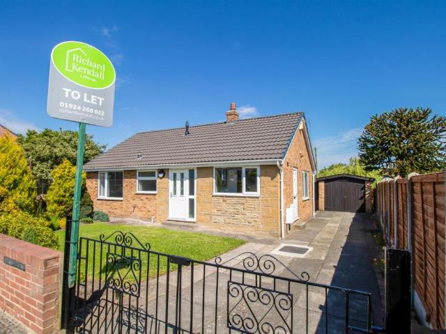 Bungalow for rent in Kirkhamgate, Kirkhamgate