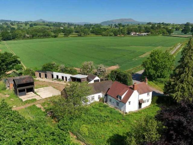 Farm for sale in Lower Coed Morgan, Wales