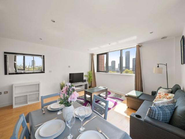 House for rent in Poplar Grove, Greater London