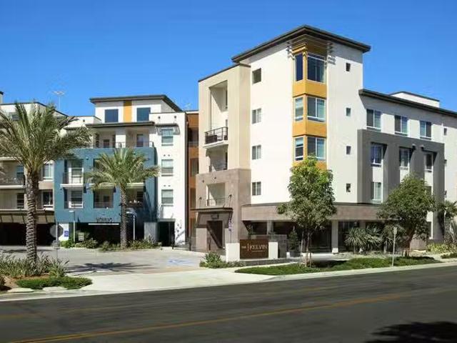 Condo for sale in Irvine, Irvine Business Complex