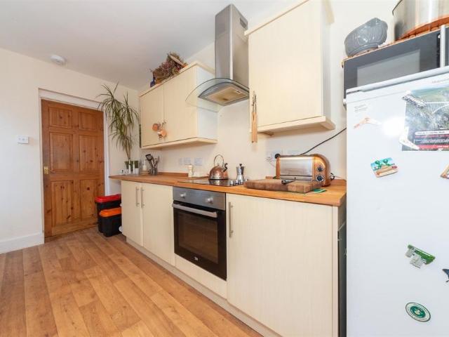 Apartment for rent in Farley Hill, Spring Park