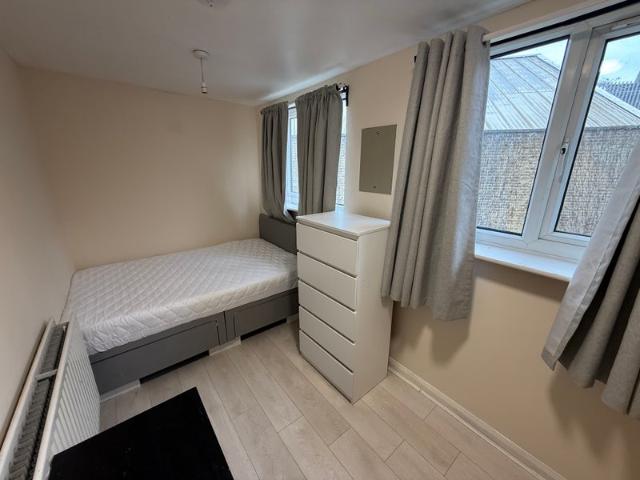 Apartment for rent in London Borough of Ealing, Greater London