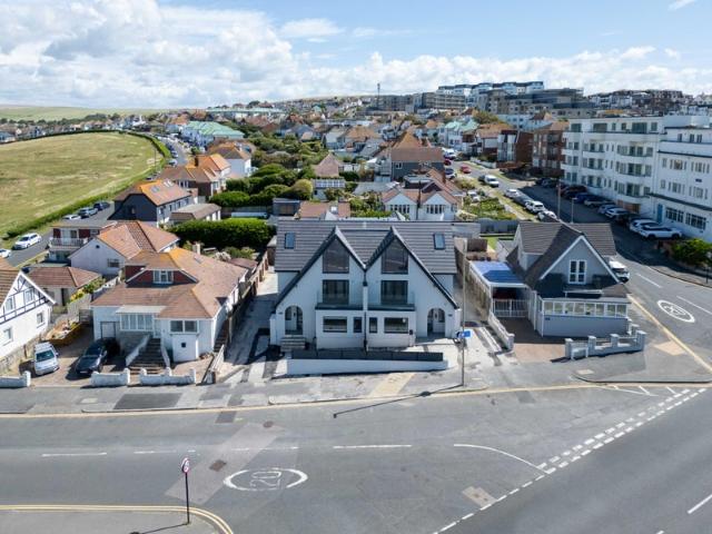 Apartment for rent in Saltdean, Brighton & Hove