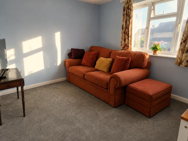 Apartment for rent in Upper Halliford, Spelthorne