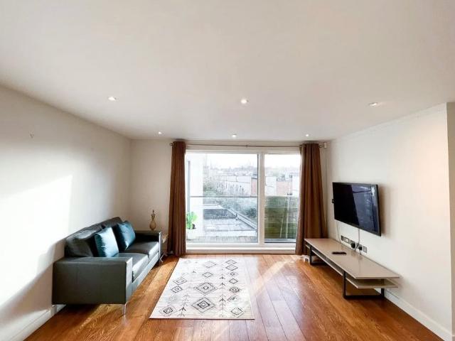 Apartment for rent in St. John's Wood, Greater London