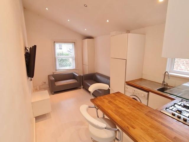Apartment for rent in Leyton, Greater London
