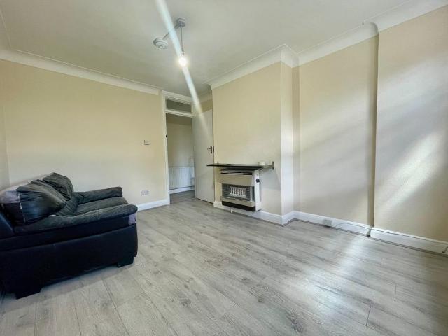 Apartment for rent in Lane, Greater London