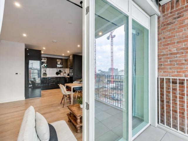 House for rent in Ferme Park, Greater London