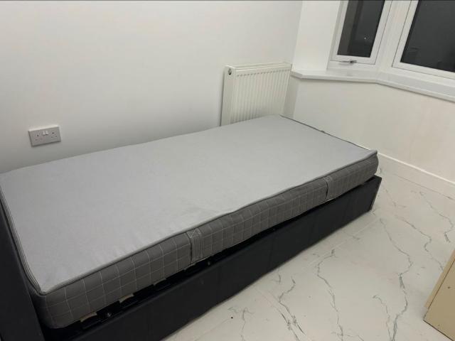 Apartment for rent in Gants Hill, Greater London