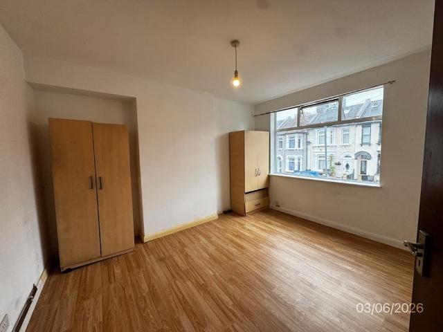 Apartment for rent in Gants Hill, Greater London