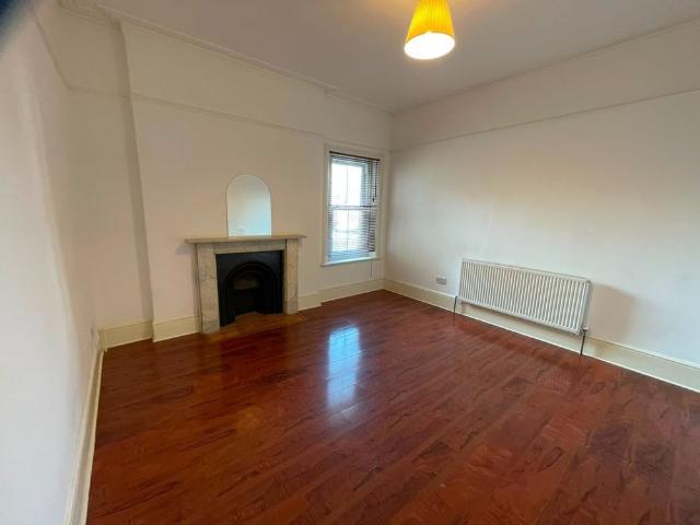 Apartment for rent in London Borough of Croydon, Thornton Heath