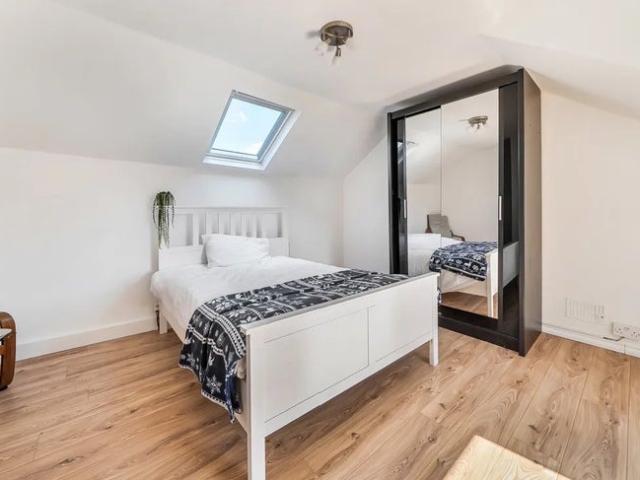 Apartment for rent in London Borough of Ealing, Hanwell