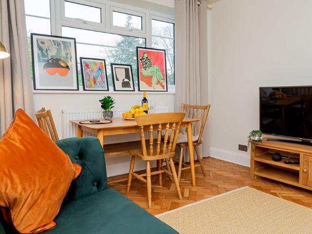 Apartment for rent in London Borough of Croydon, Purley