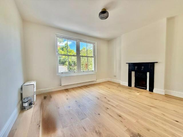Apartment for rent in West Norwood, Greater London