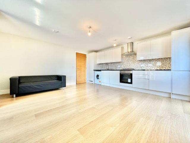House for rent in Gants Hill, Greater London