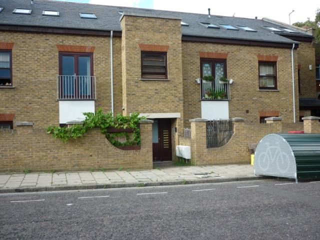Apartment for rent in Homerton, Greater London