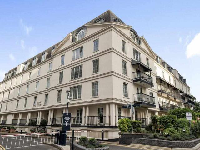 Flat for sale in SW10, London