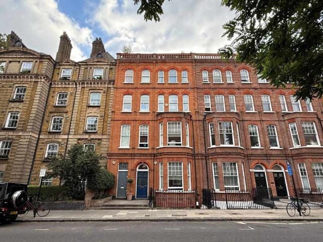 Flat for sale in SW3, London