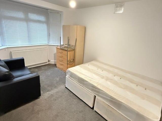 Apartment for rent in Addiscombe, Croydon