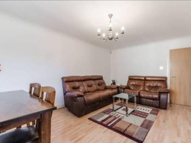 Apartment for rent in Poplar Grove, Greater London