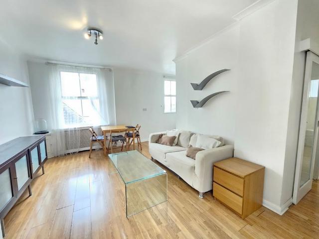 Apartment for rent in Parson's Green, Greater London