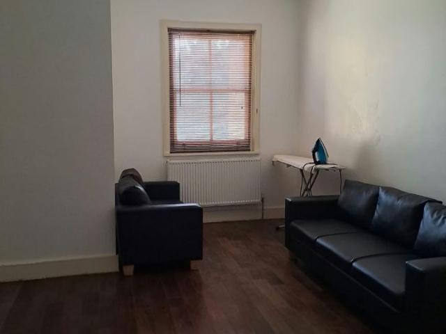 Apartment for rent in Ferme Park, Greater London