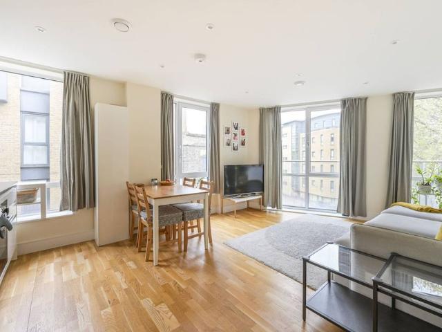 House for rent in London Borough of Tower Hamlets, Greater London