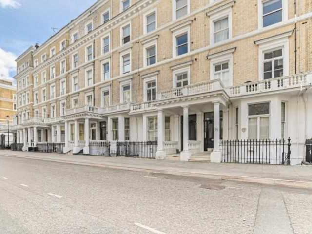 Flat for sale in South Kensington, Royal Borough Of Kensington And Chelsea