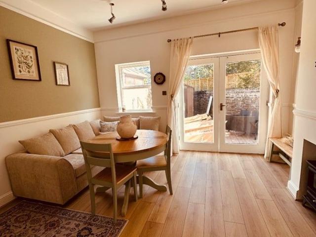 Apartment for rent in London Borough of Richmond upon Thames, Greater London