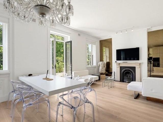 Apartment for rent in Brompton, Greater London