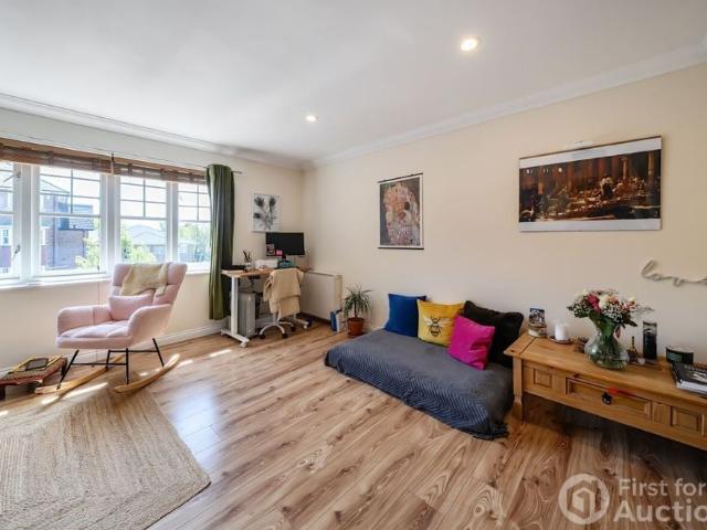 Apartment for rent in Streatham, Greater London