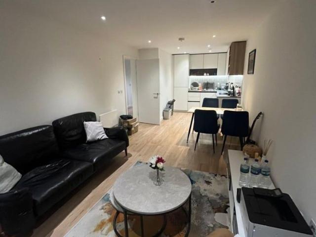 Apartment for rent in Colindale, Greater London