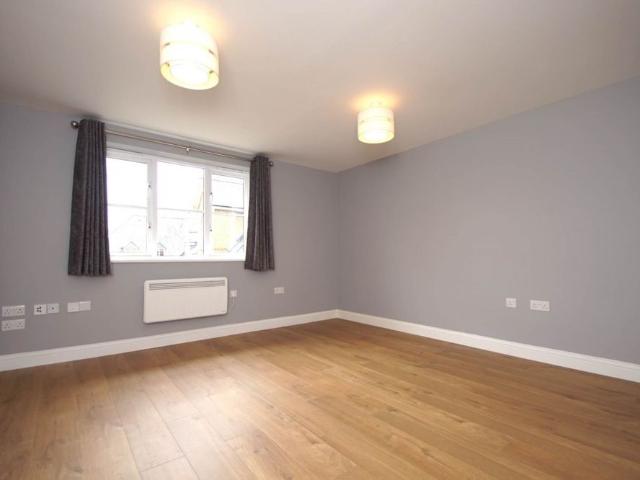 Apartment for rent in Kings Hill, Colliers End