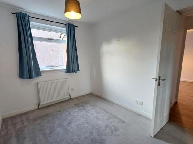 Apartment for rent in East Craigs, Scotland
