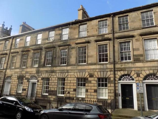 Apartment for rent in Silvermills, New Town