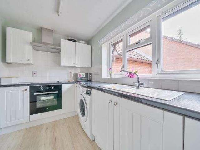 Flat for sale in Amersham