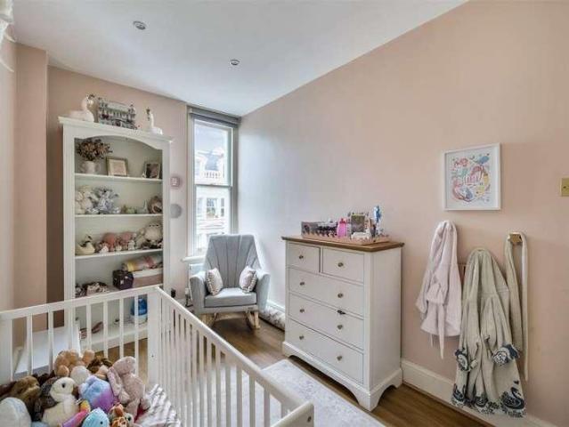 Flat for sale in Notting Hill, Greater London