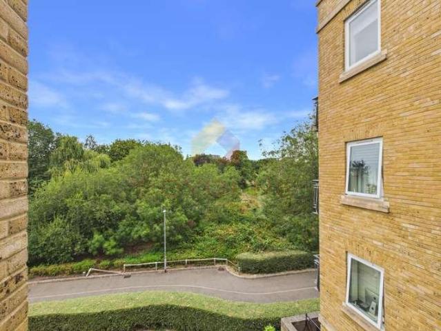 Flat for sale in Moulsham, Chelmsford